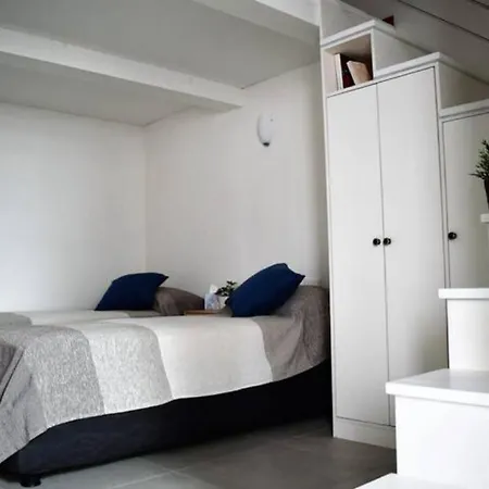 Semesterbostad Chez Angelina - De Vivo Realty *